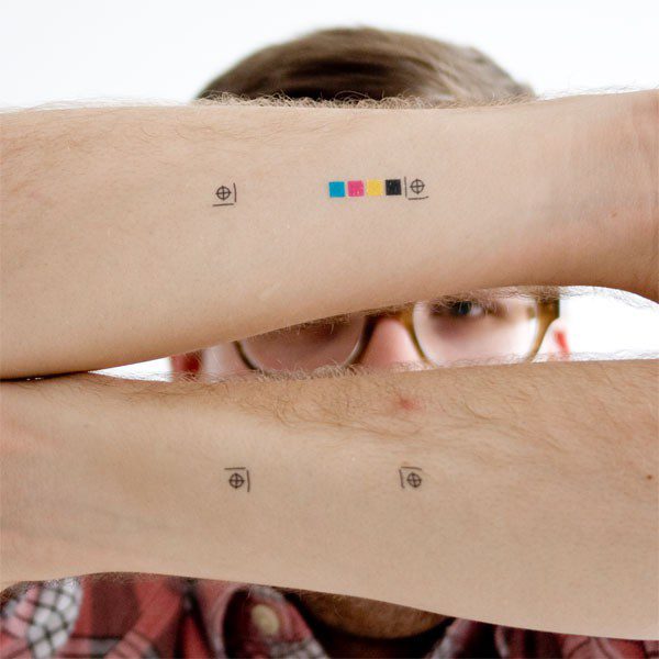 tatuajes-y-diseno-grafico-marcas-de-corte Las marcas de corte, elemento imprescindible en el diseño gráfico.