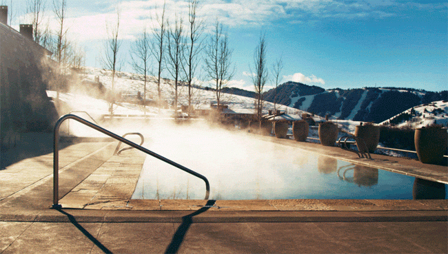 Cinemagraph de una piscina al aire libre, por Kevin Burg y Jamie Beck.